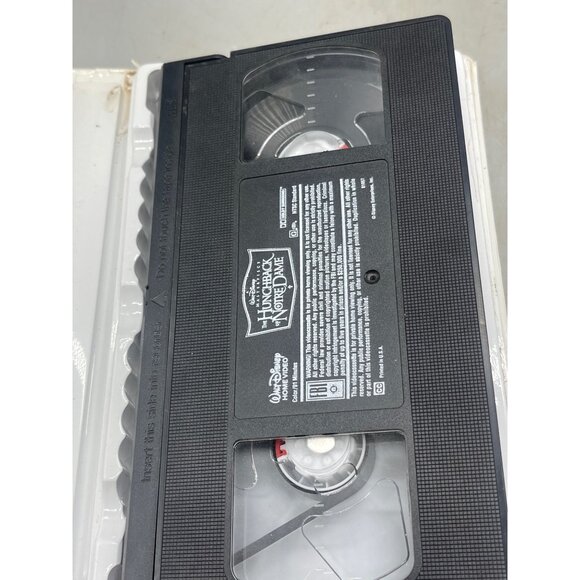Walt Disney The Hunchback of Notre Dame VHS rated G Dolby sound color READ - Picture 4 of 4